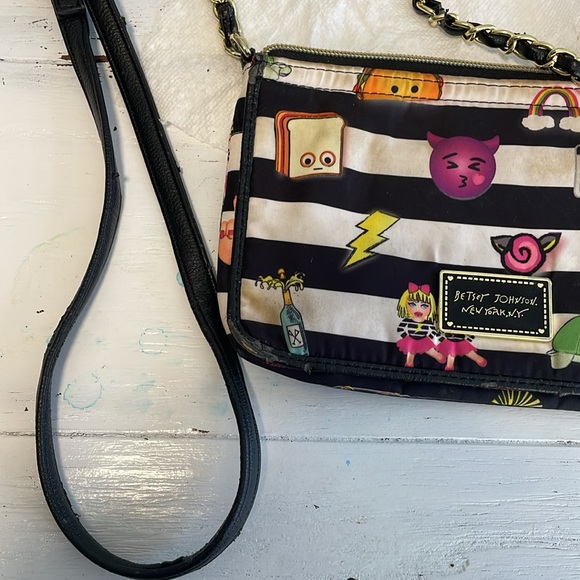 Betsey Jonson purse used flawed Stylish Black and White Striped Women's Bag - Picture 3 of 7